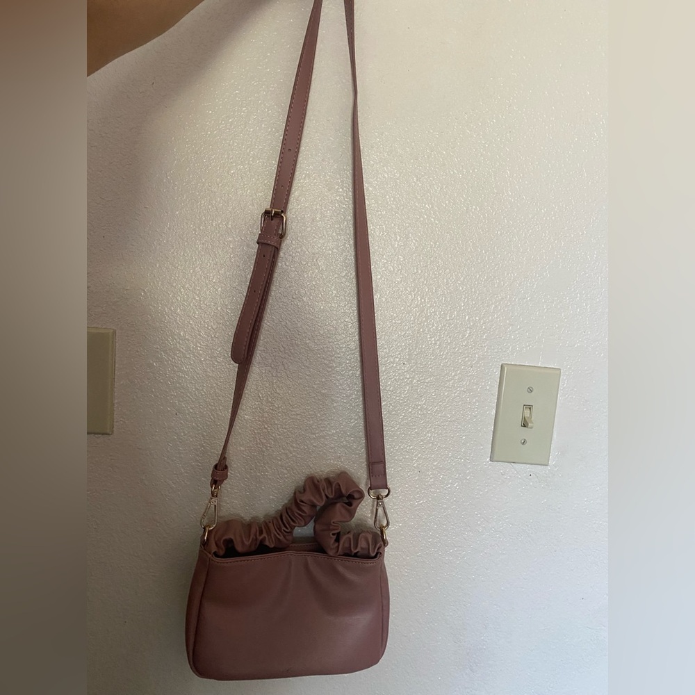 Pink Shoulder Bag with Ruffled Detail. NWOT - Picture 2 of 4